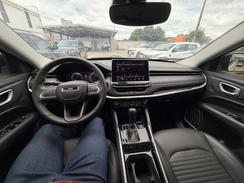 jeep commander 1.3 t270 turbo flex longitude at6 4p automatico 20243