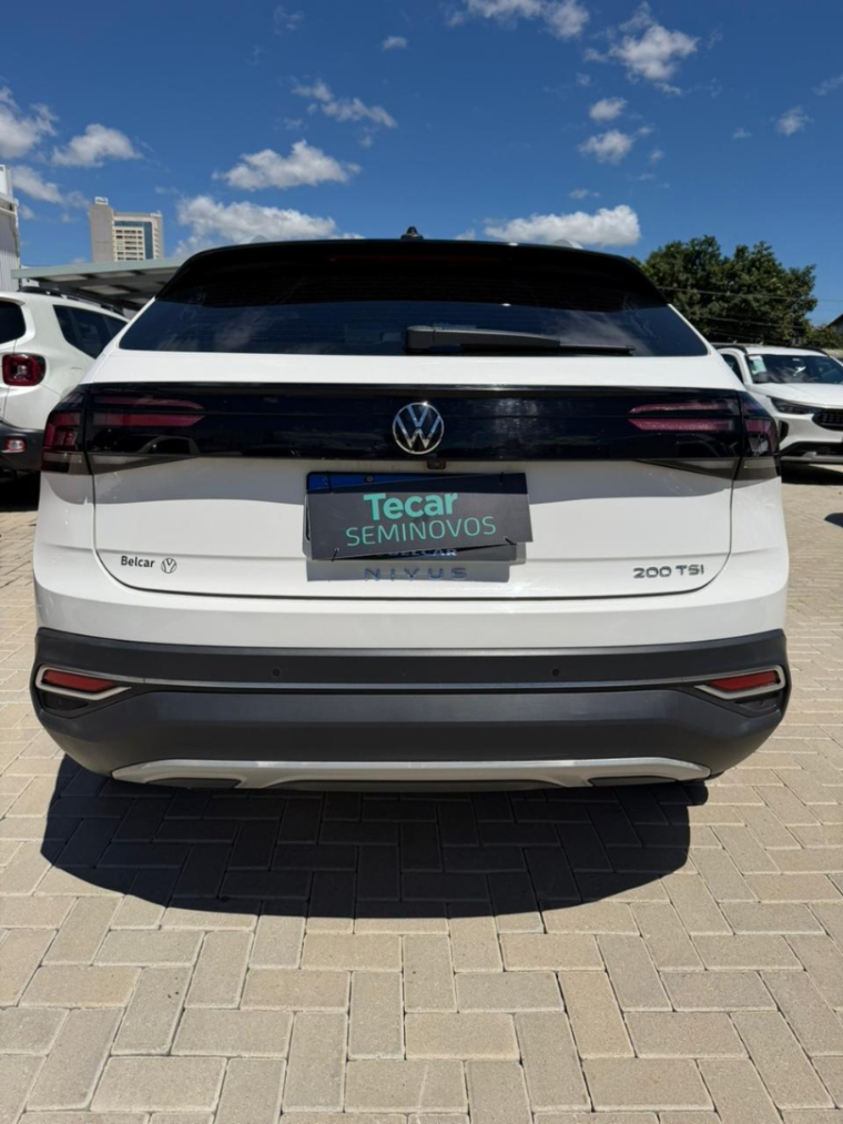 volkswagen nivus 1.0 200 tsi total flex highline automatico 4p 20232