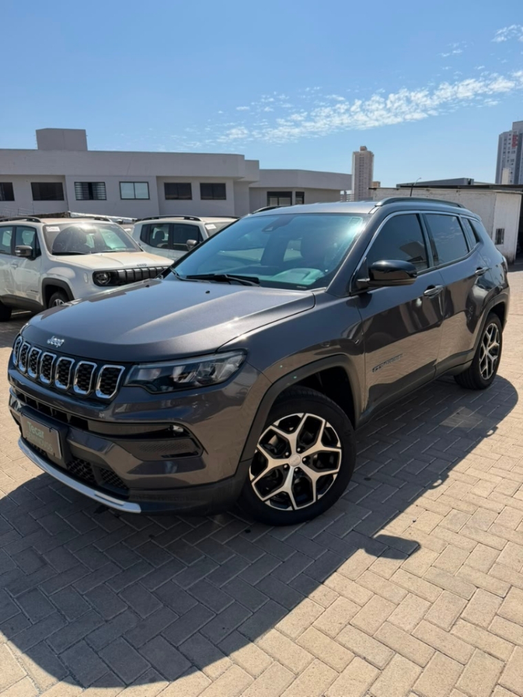 jeep compass 1.3 t270 turbo flex longitude at6 4p automatico 2025