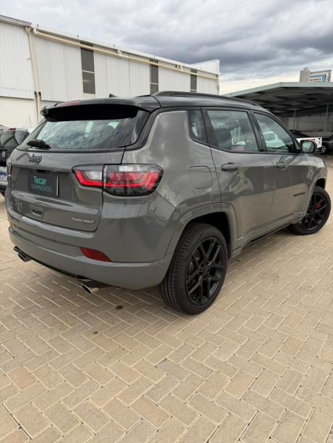 jeep compass 2.0 hurricane 4 turbo gasolina blackhawk at9 4p automatico 20263