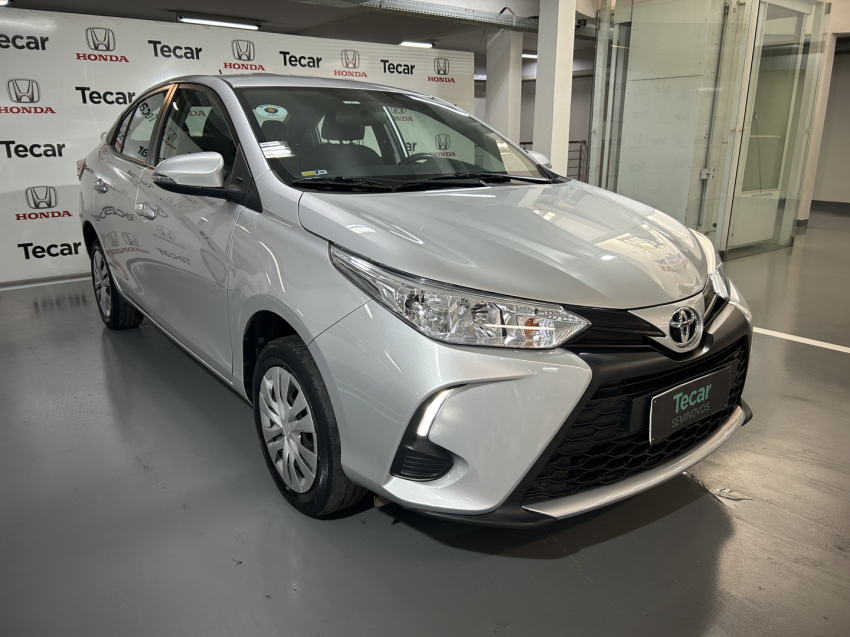 toyota yaris 1.5 16v flex sedan xl live multidrive toyota yaris 1.5 16v flex sedan xl live multidrive
