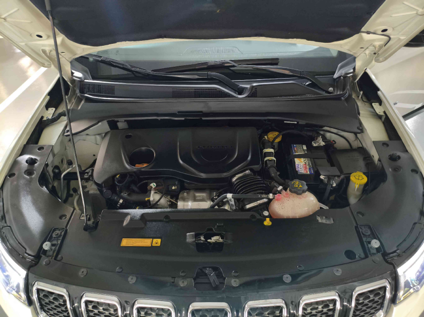 jeep compass 1.3 t270 turbo flex longitude at6 5p automatico 202210