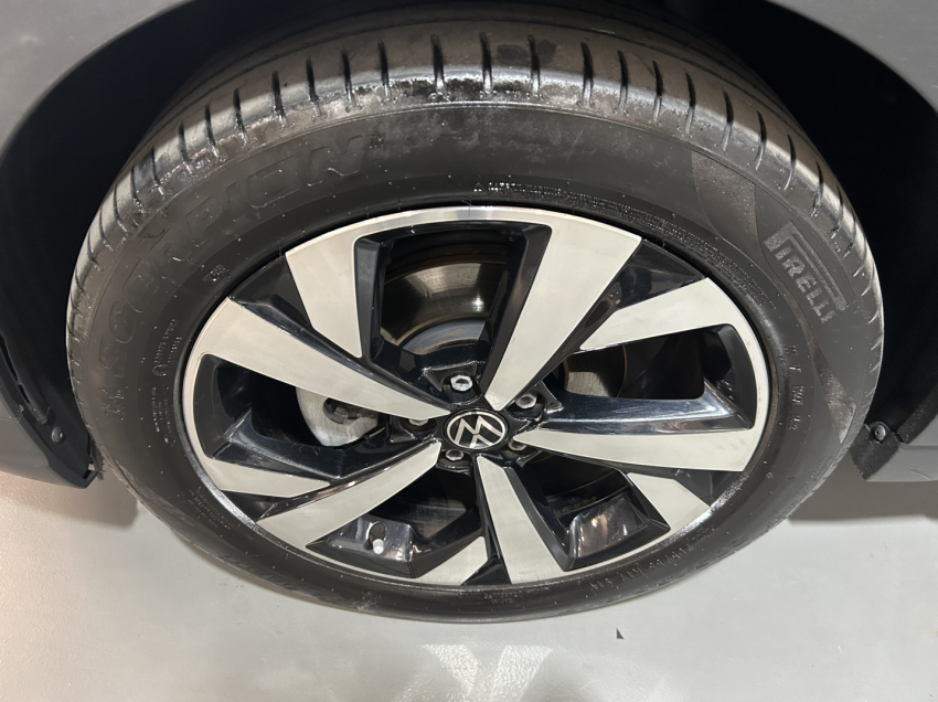 volkswagen nivus 1.0 200 tsi total flex highline automatico 4p 20239
