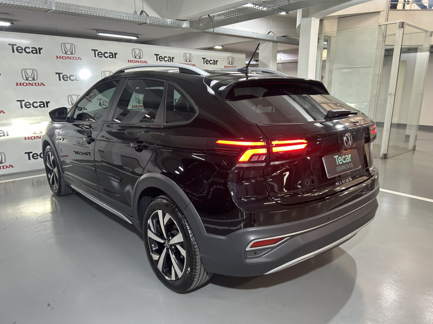 volkswagen nivus 1.0 200 tsi total flex highline automatico 4p 20233