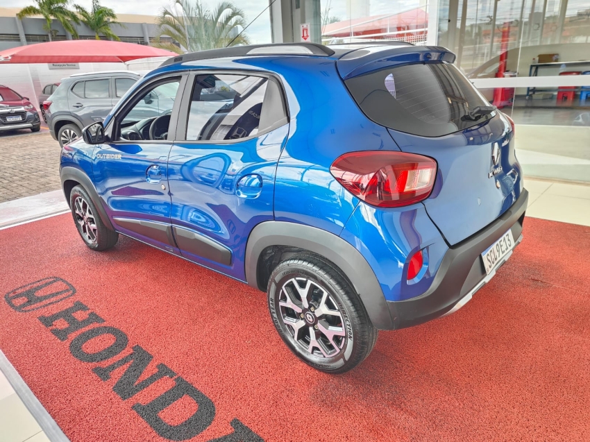 kwid outsider 2 22/23
