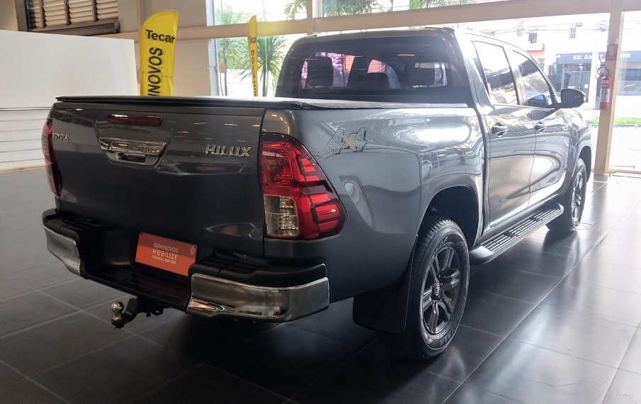 toyota hilux 2.8 d-4d turbo diesel cd sr 4x4 automatico 2021