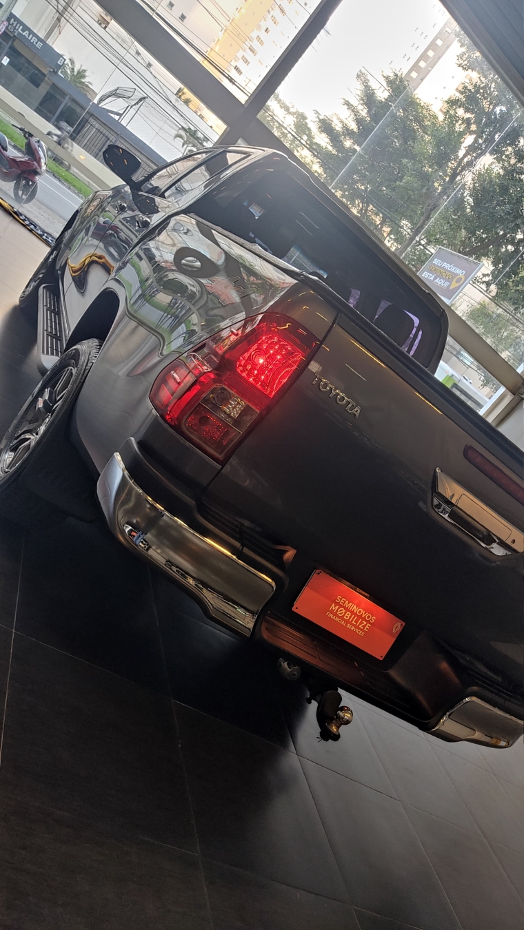 toyota hilux 2.8 d-4d turbo diesel cd sr 4x4 automatico 2021