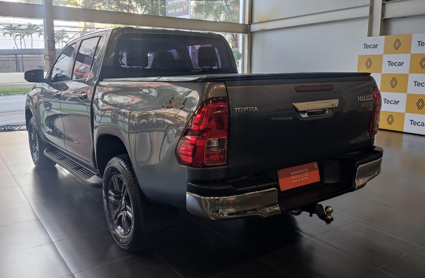 toyota hilux 2.8 d-4d turbo diesel cd sr 4x4 automatico 2021