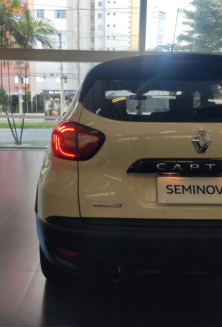 renault captur 1.6 16v sce flex life x-tronic.