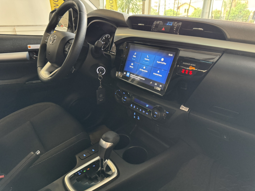 toyota hilux 2.8 d-4d turbo diesel cd sr 4x4 automatico 4p 2024