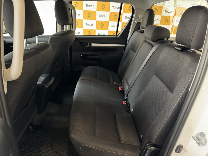 toyota hilux 2.8 d-4d turbo diesel cd sr 4x4 automatico 4p 2024
