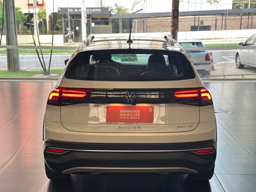 volkswagen nivus 1.0 200 tsi total flex highline automatico 4p 20247
