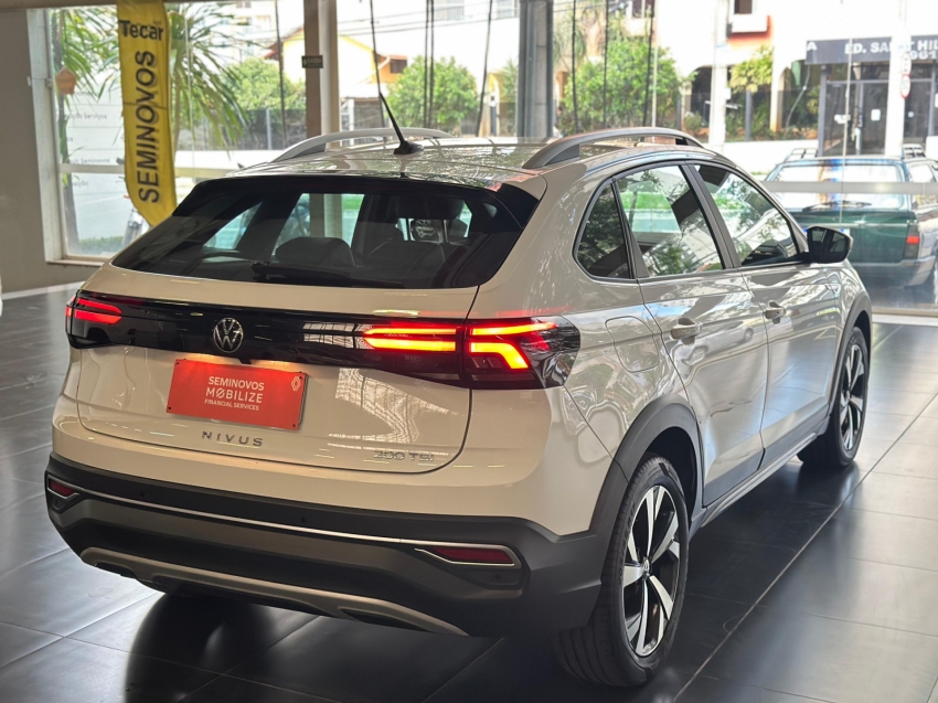 volkswagen nivus 1.0 200 tsi total flex highline automatico 4p 20248