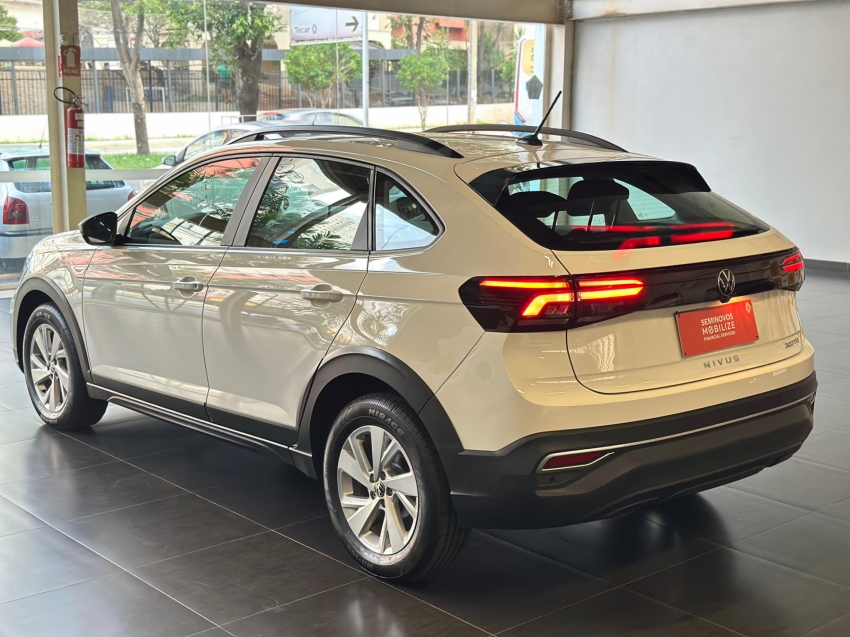 volkswagen nivus 1.0 200 tsi total flex comfortline automatico 4p 20247