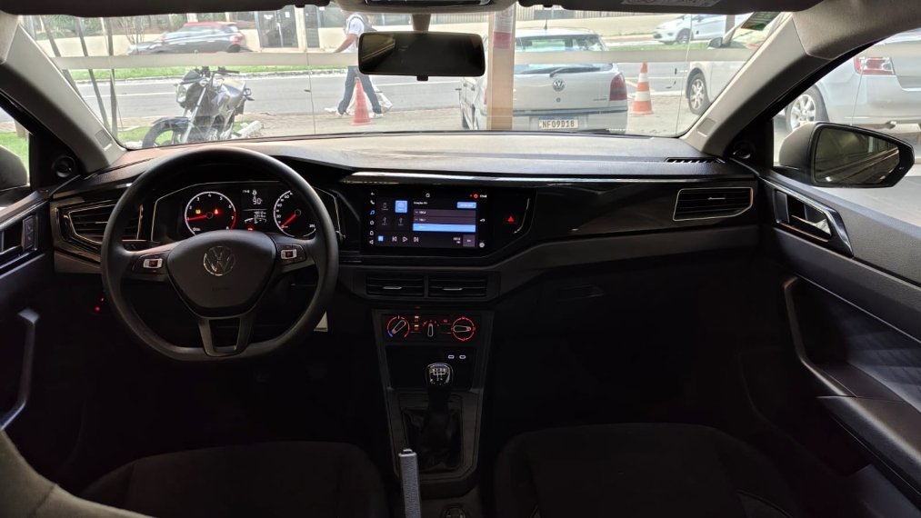 volkswagen polo 1.0 mpi track manual flex 5p 20256