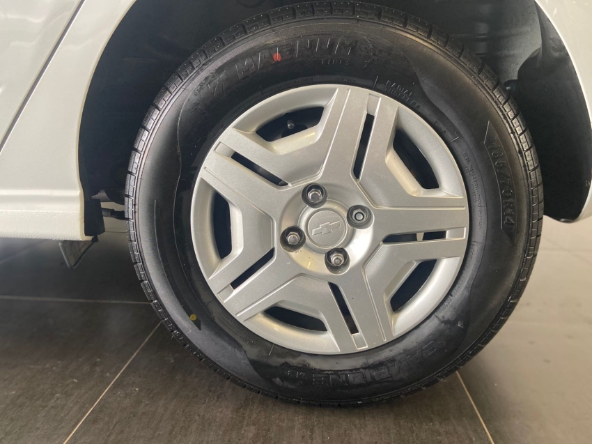 chevrolet onix 1.0 mpfi ls 8v flex 4p manual 20167