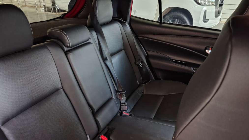 toyota yaris 1.5 16v flex xs multidrive 4p automatico 201910