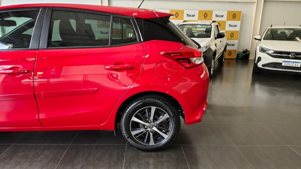 toyota yaris 1.5 16v flex xs multidrive 4p automatico 20196