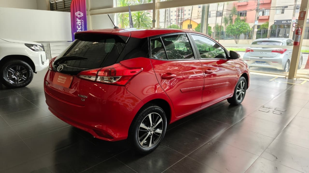 toyota yaris 1.5 16v flex xs multidrive 4p automatico 20195