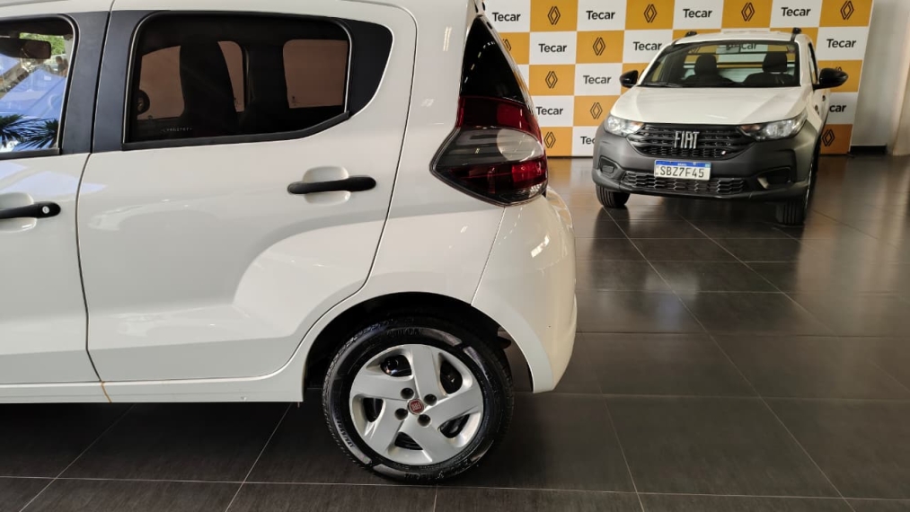 fiat mobi 1.0 evo flex like. manual 4p 20209