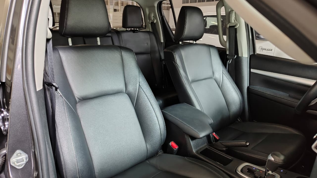 toyota hilux 2.8 d-4d turbo diesel cd srv 4x4 automatico 4p 20228