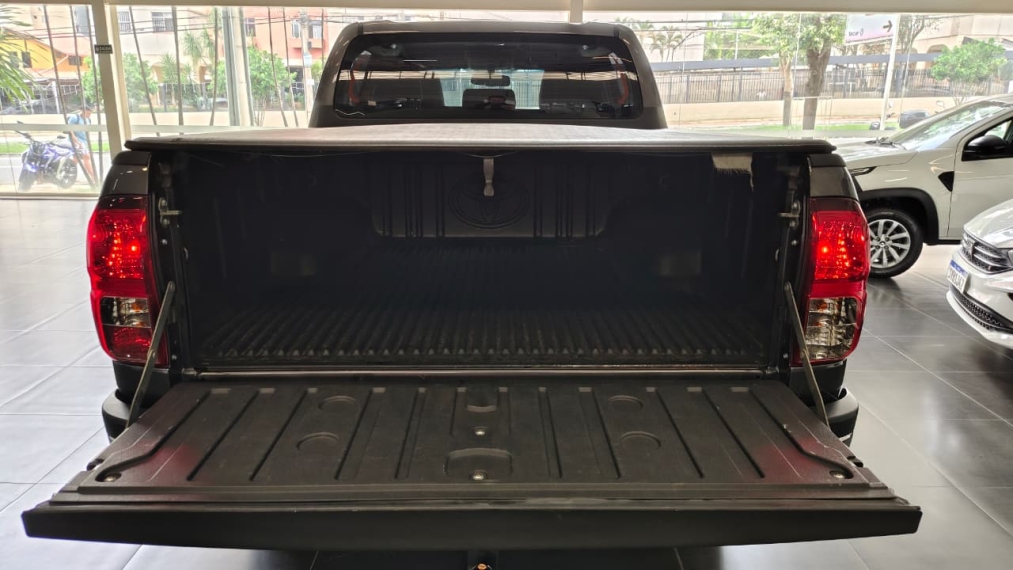 toyota hilux 2.8 d-4d turbo diesel cd srv 4x4 automatico 4p 20225