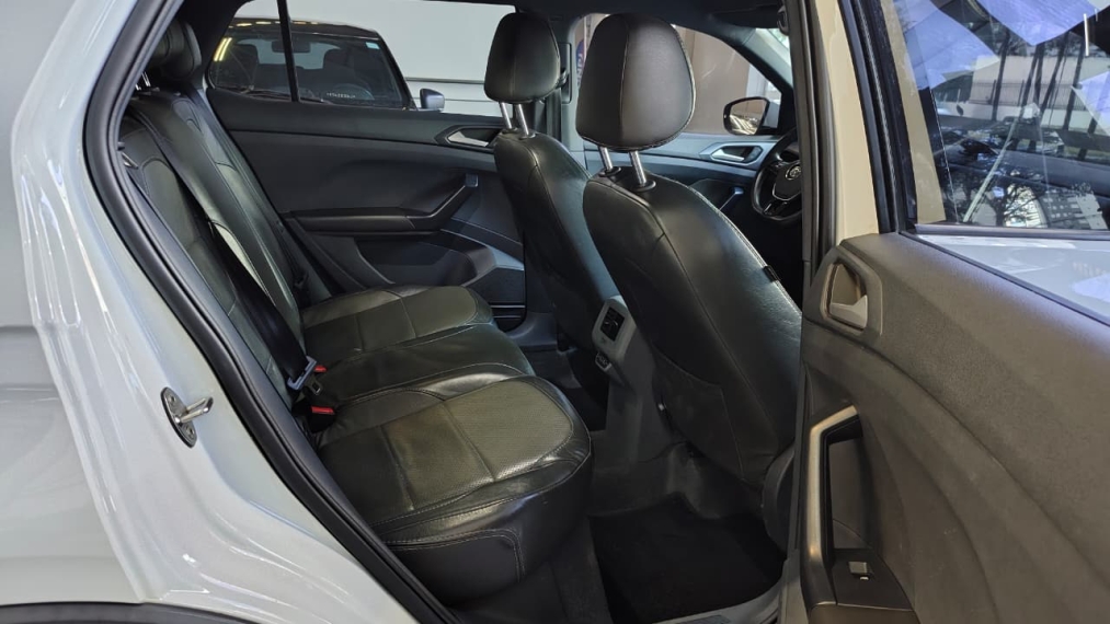 volkswagen t-cross 1.0 200 tsi total flex comfortline automatico 4p 202010