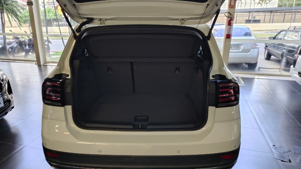 volkswagen t-cross 1.0 200 tsi total flex comfortline automatico 4p 202011