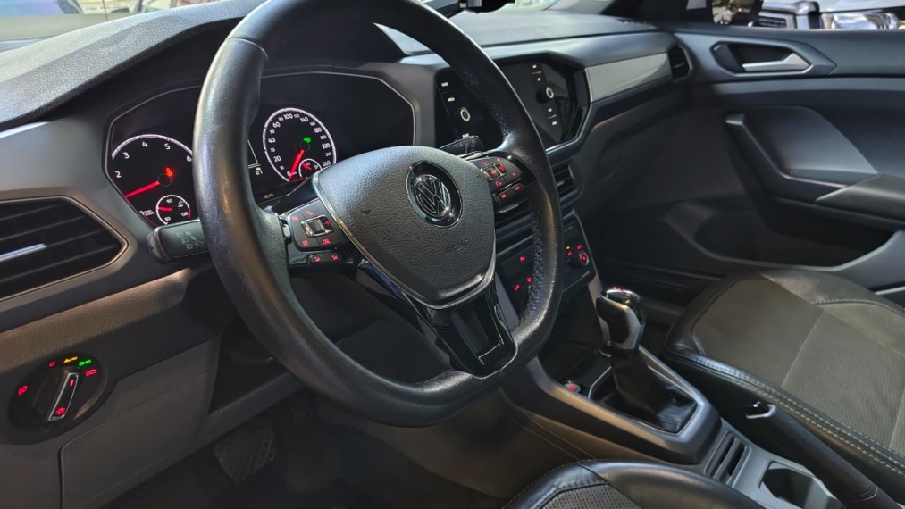 volkswagen t-cross 1.0 200 tsi total flex comfortline automatico 4p 20208