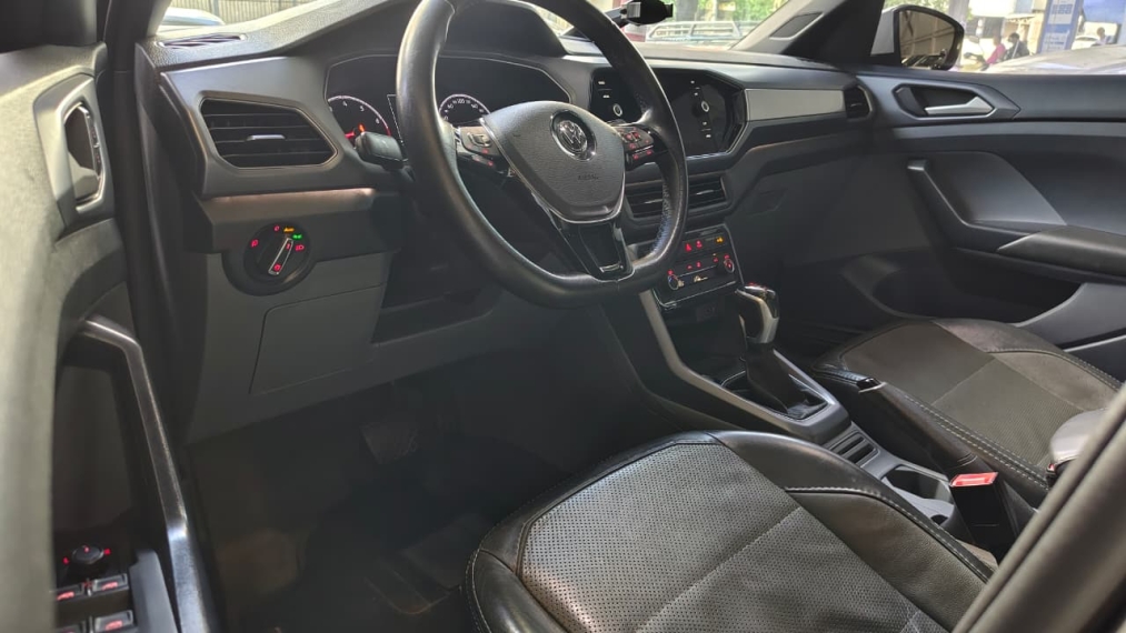 volkswagen t-cross 1.0 200 tsi total flex comfortline automatico 4p 202012