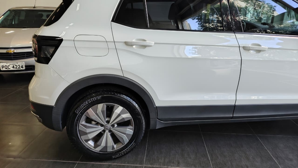 volkswagen t-cross 1.0 200 tsi total flex comfortline automatico 4p 20201