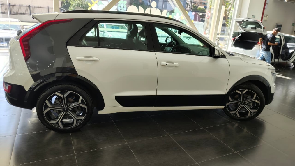 kia niro 1.6 gdi hev sx prestige dct hibrido 5p automatico 20234