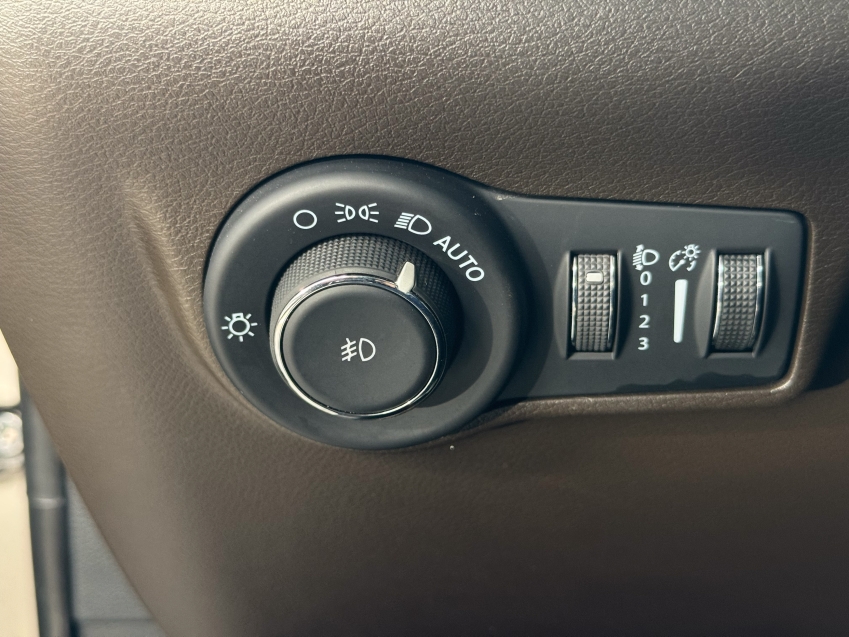 Carro JEEP COMMANDER