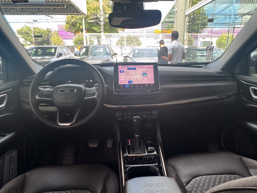 Carro JEEP COMMANDER