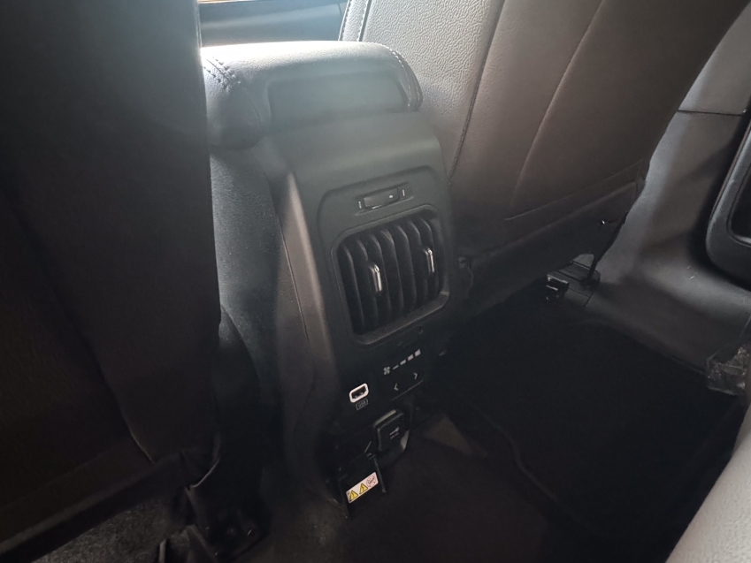 Carro JEEP COMMANDER