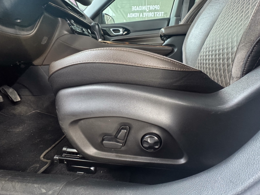 Carro JEEP COMMANDER