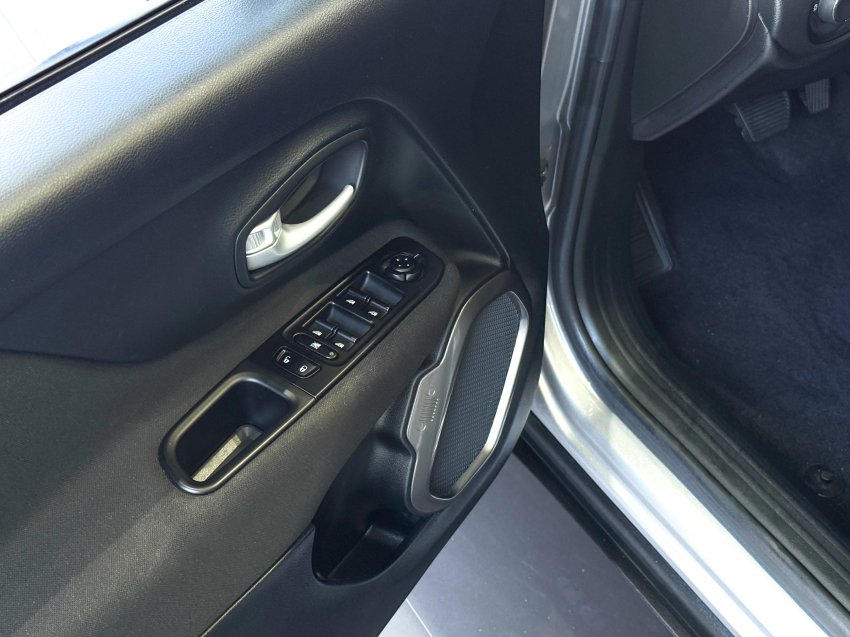 jeep renegade 1.3 t270 turbo flex sport at6.
