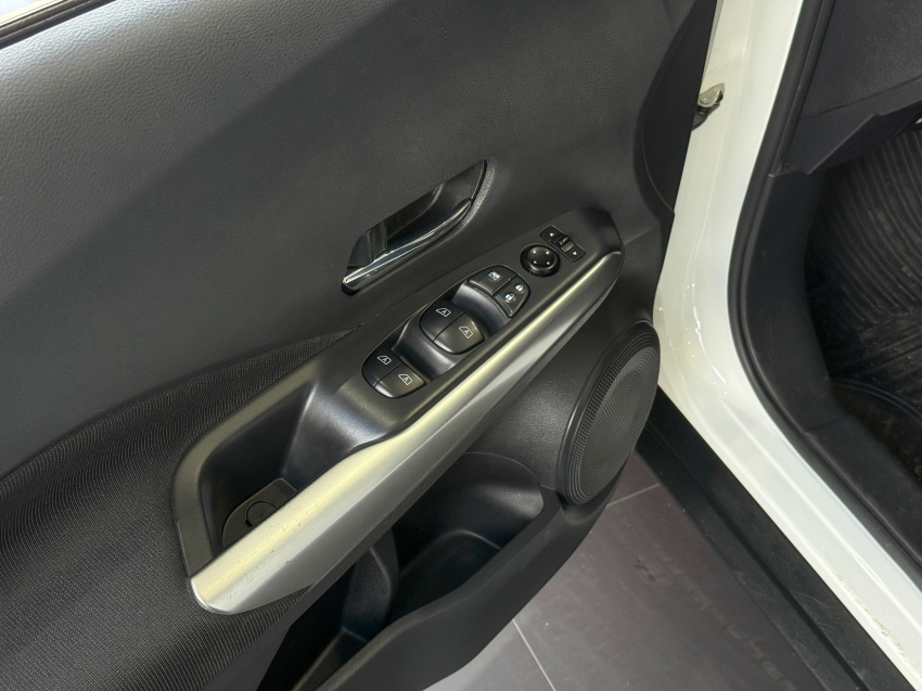 nissan kicks 1.6 16v flexstart advance xtronic.