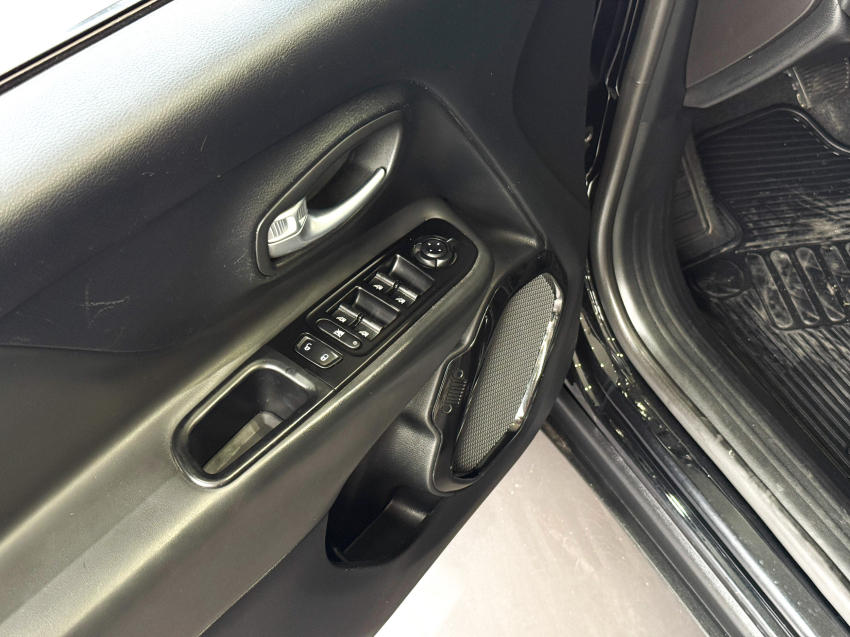 jeep renegade 1.8 16v flex longitude 4p automatico