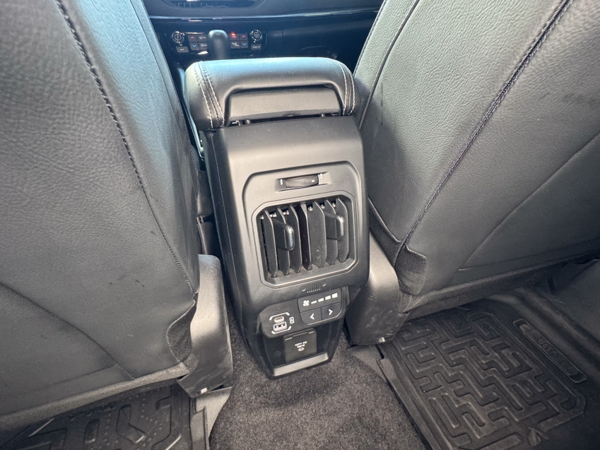 Carro JEEP COMMANDER