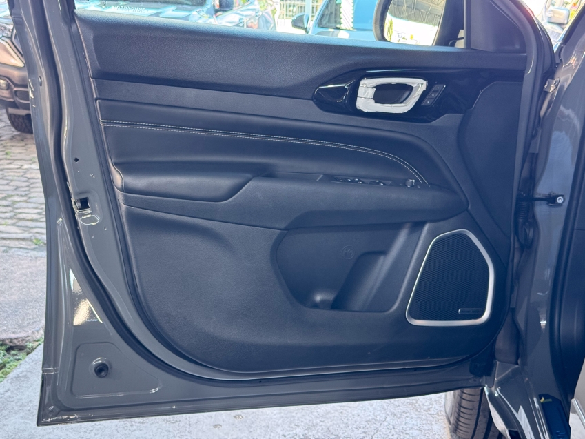 Carro JEEP COMMANDER