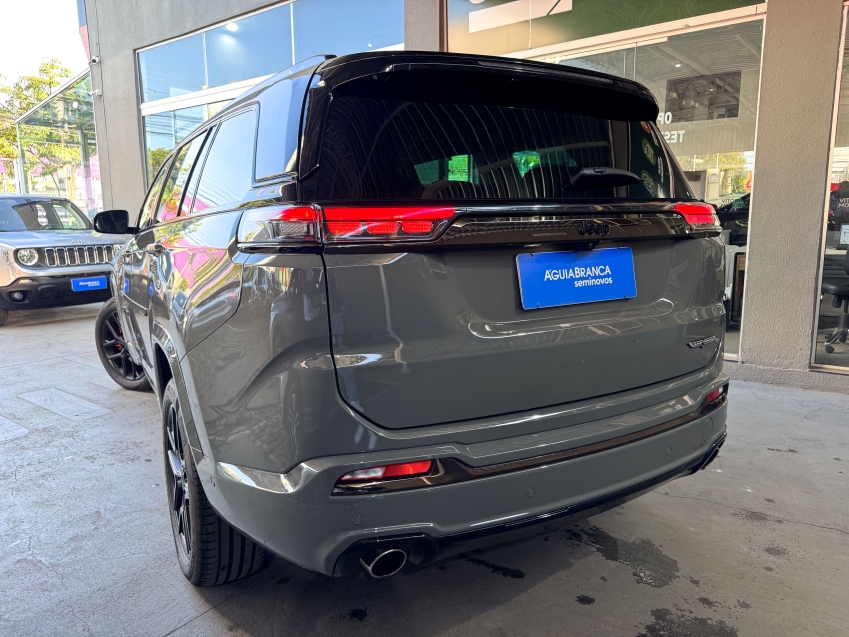 Carro JEEP COMMANDER