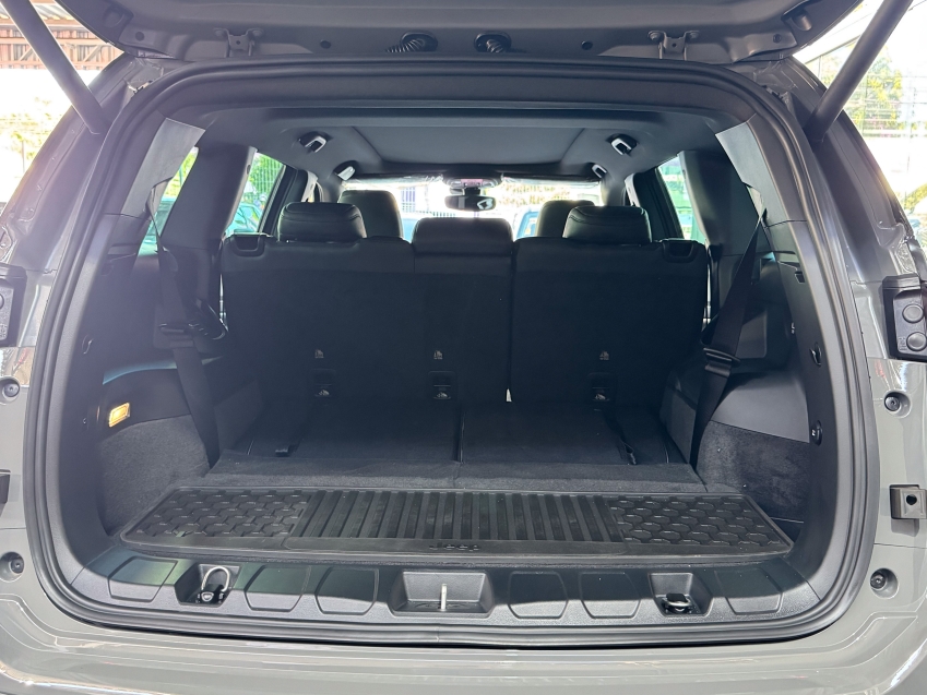 Carro JEEP COMMANDER