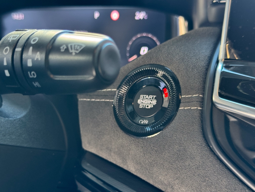 Carro JEEP COMMANDER
