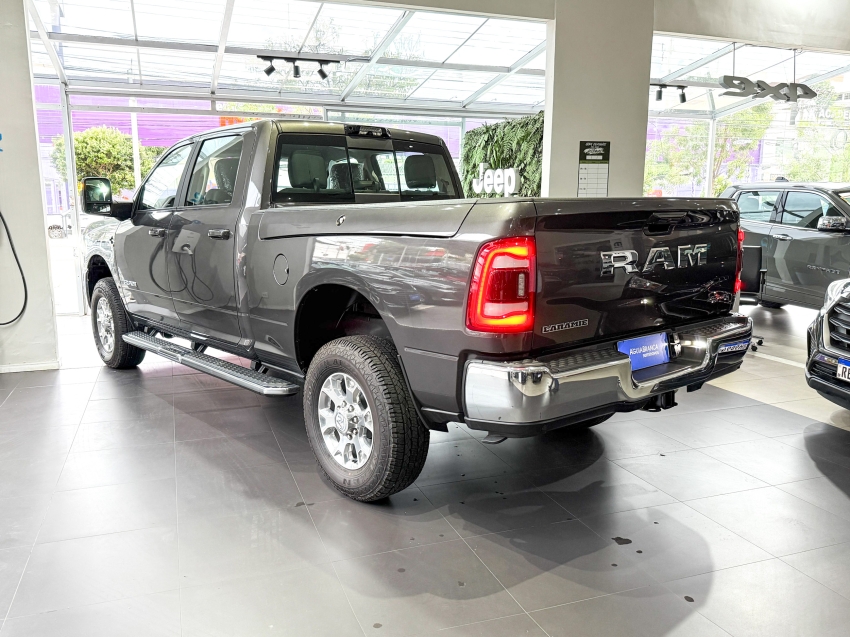 Carro Ram 2500