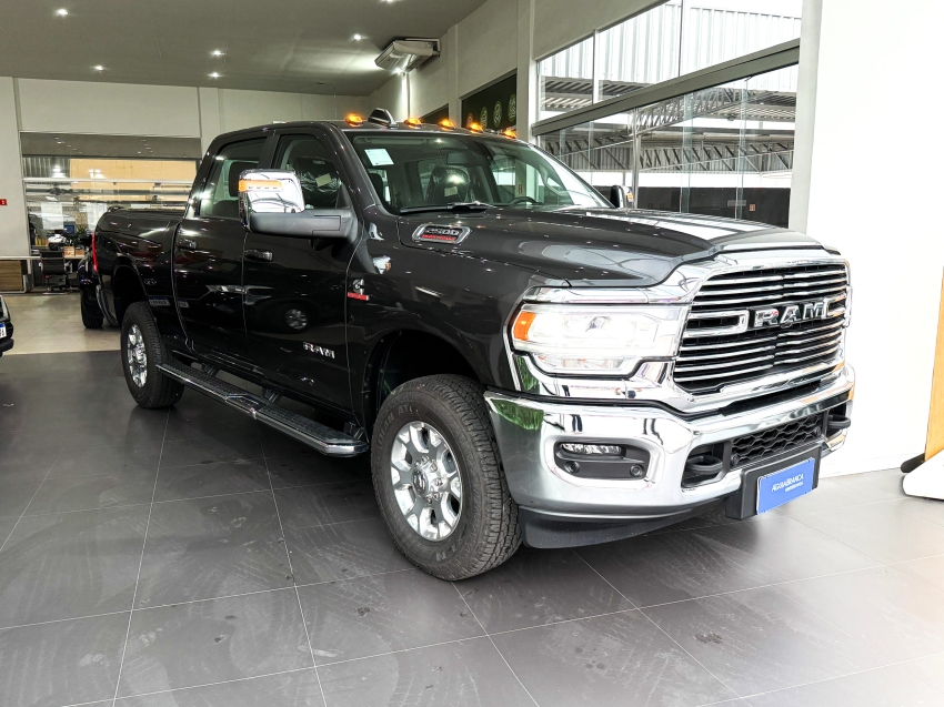 Carro Ram 2500