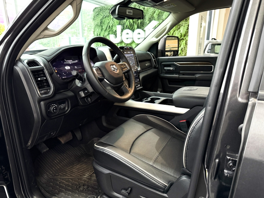 Carro Ram 2500