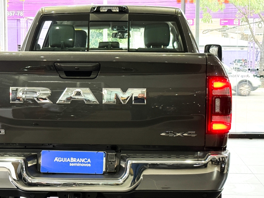 Carro Ram 2500