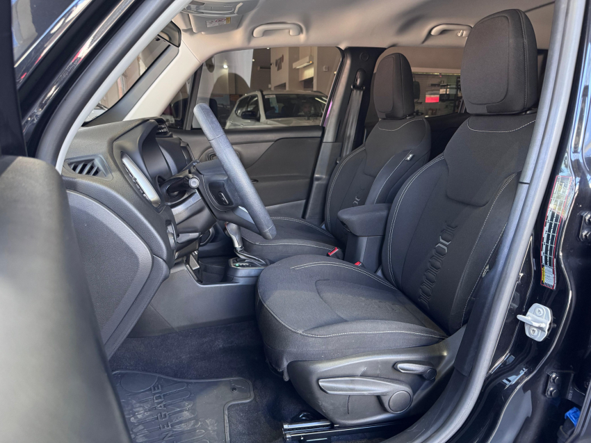 JEEP RENEGADE 1.3 T270 TURBO FLEX SPORT AT6 21