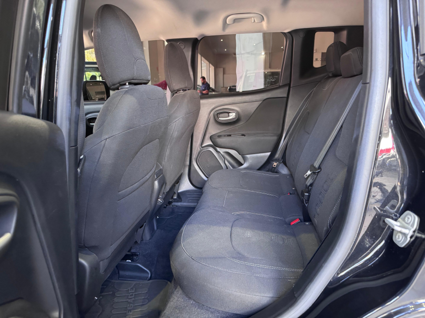 JEEP RENEGADE 1.3 T270 TURBO FLEX SPORT AT6 23